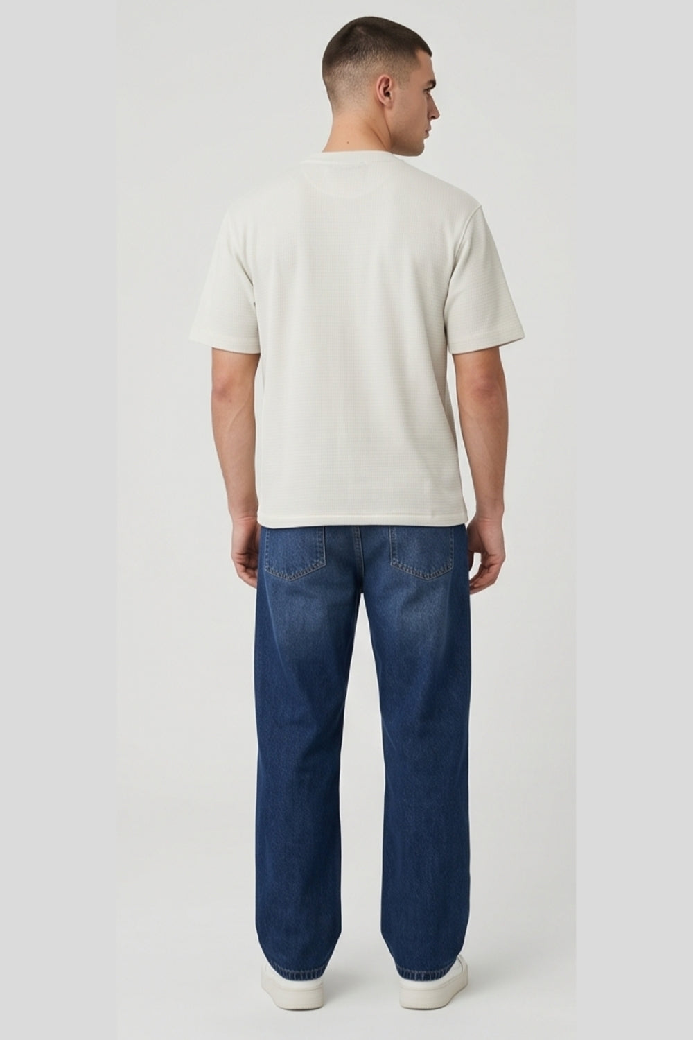 T-Shirt ALO Casual style with high comfort and a confident appearance