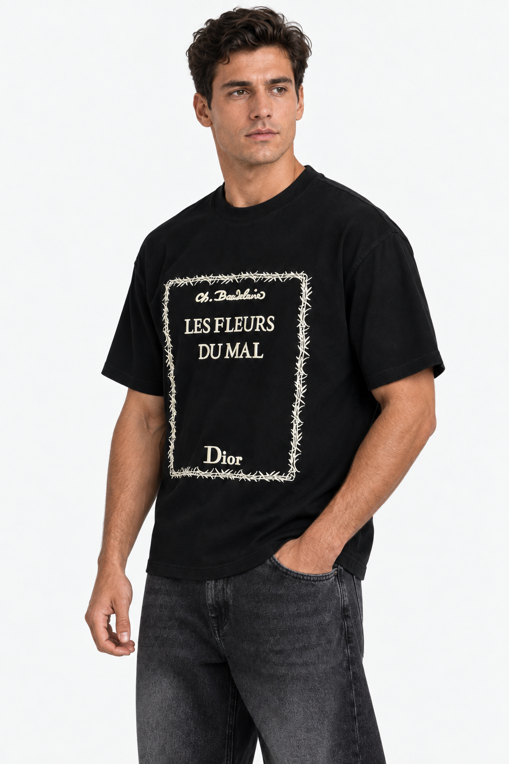 T-Shirt DIOR Clean and modern look suitable for all occasions For Men.