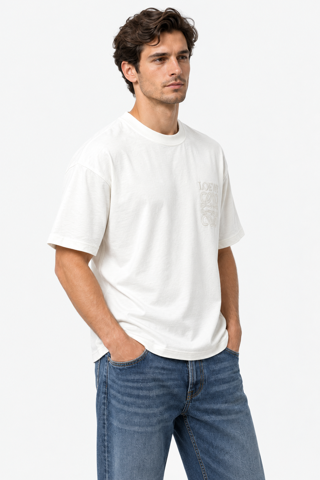 T-Shirt LOWE Practical style combining comfort and everyday elegance For Men.