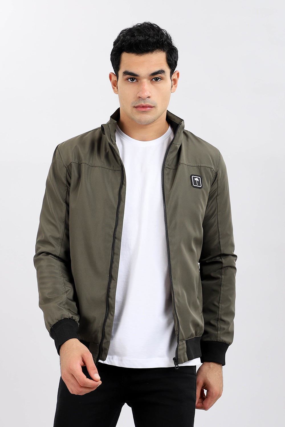 سترة عادية مع جيوب جانبية