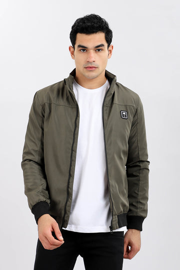 سترة عادية مع جيوب جانبية