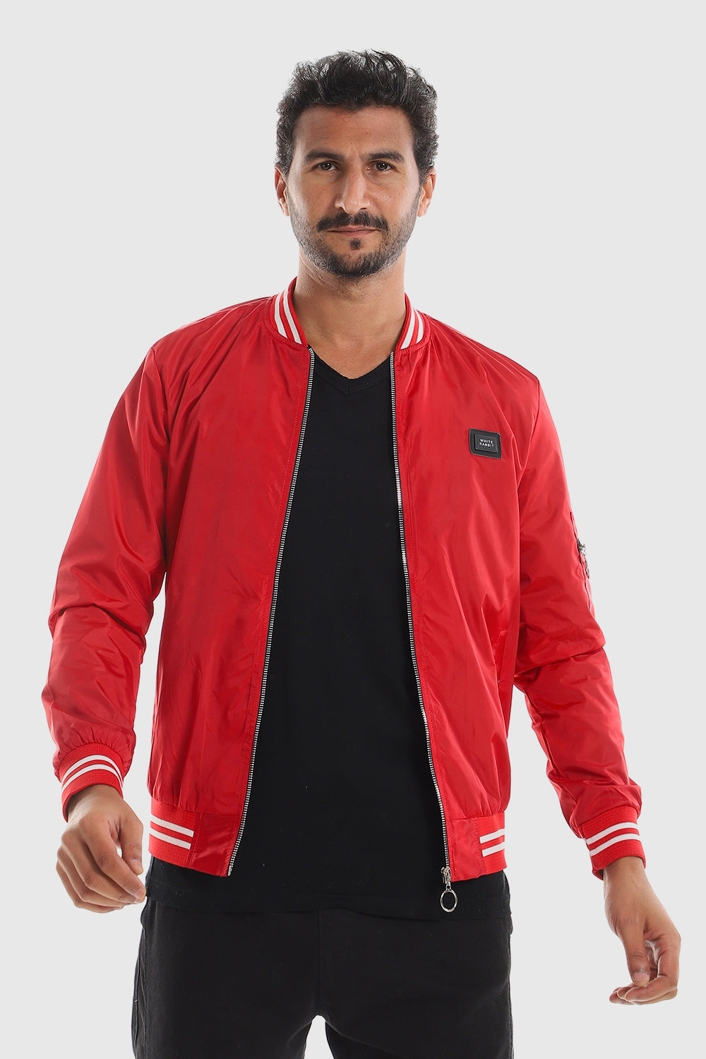 سترة خفيفة الوزن ذات أكمام وحاشية مخططة مزدوجة