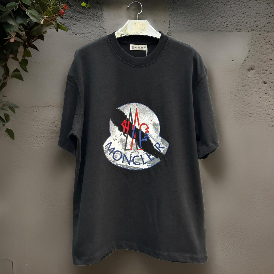 Comfy Printed Black T-Shirt